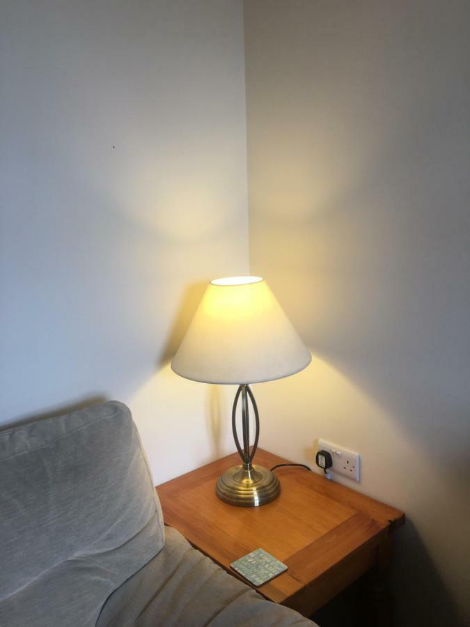 1 Lochness Rooms&Hostel ดรัมนาดรอคิท ภายนอก รูปภาพ