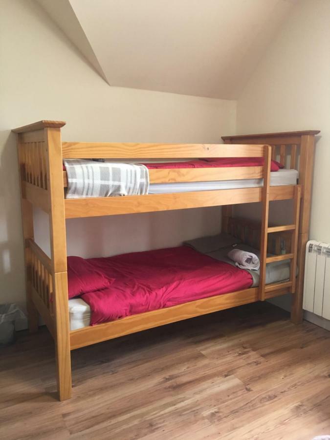 1 Lochness Rooms&Hostel ดรัมนาดรอคิท ภายนอก รูปภาพ