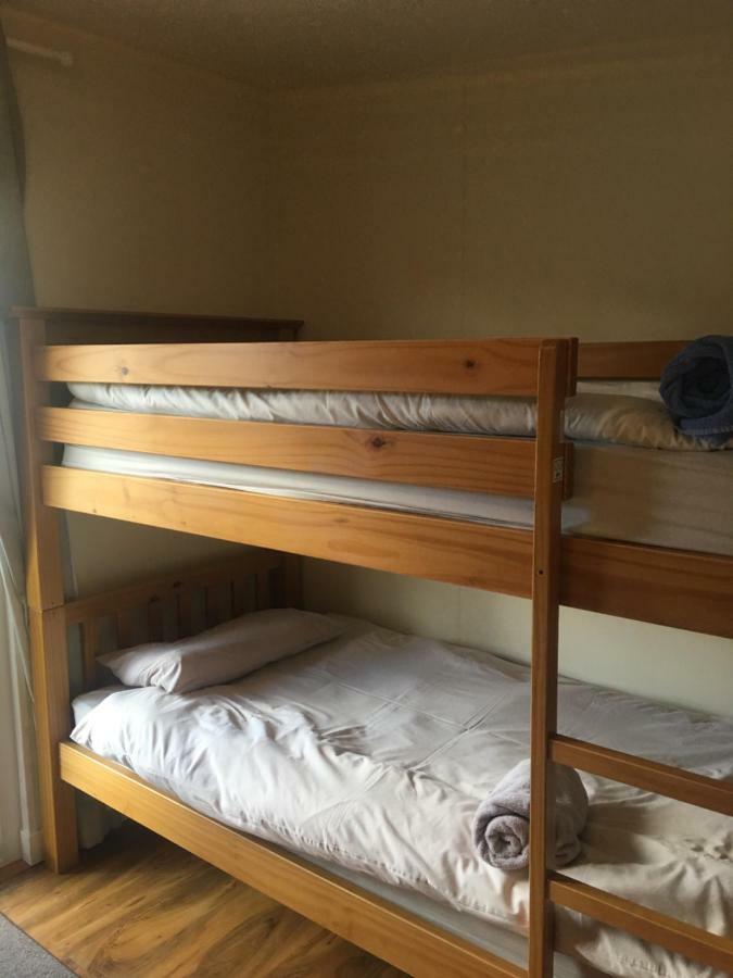 1 Lochness Rooms&Hostel ดรัมนาดรอคิท ภายนอก รูปภาพ