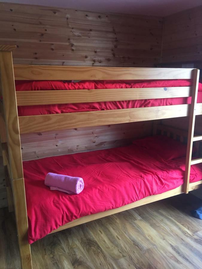 1 Lochness Rooms&Hostel ดรัมนาดรอคิท ภายนอก รูปภาพ