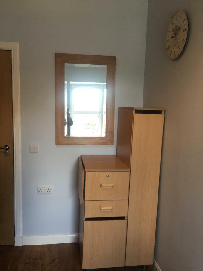 1 Lochness Rooms&Hostel ดรัมนาดรอคิท ภายนอก รูปภาพ