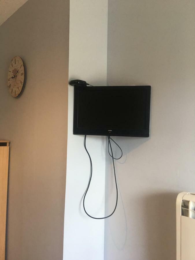 1 Lochness Rooms&Hostel ดรัมนาดรอคิท ภายนอก รูปภาพ