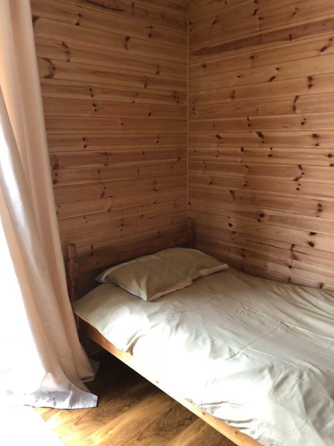 1 Lochness Rooms&Hostel ดรัมนาดรอคิท ภายนอก รูปภาพ