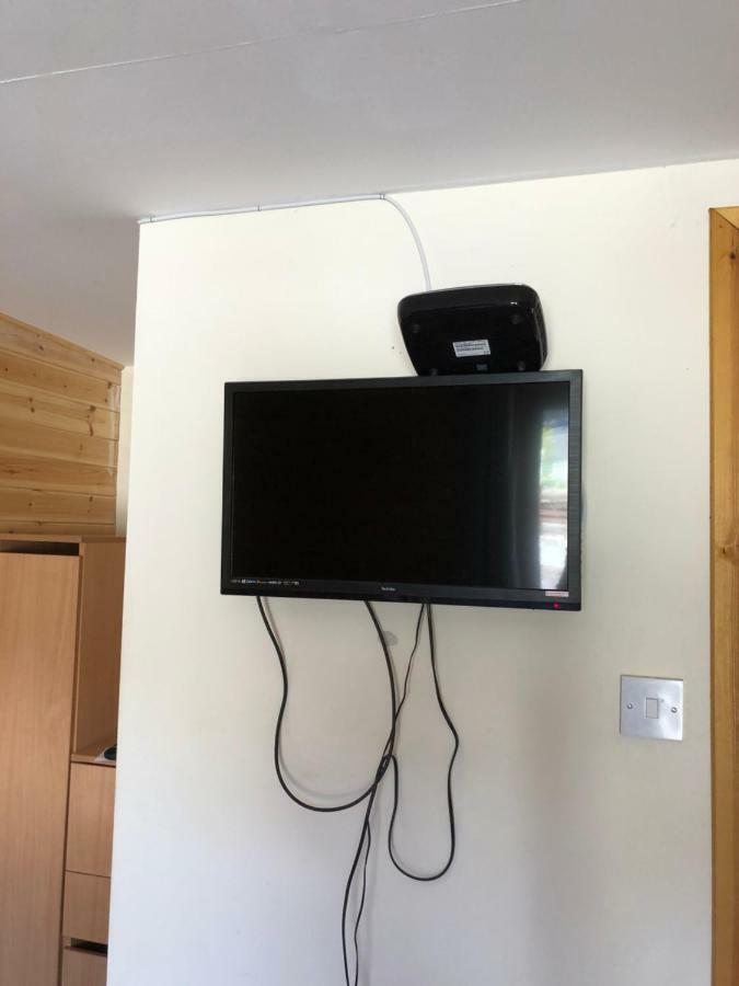 1 Lochness Rooms&Hostel ดรัมนาดรอคิท ภายนอก รูปภาพ